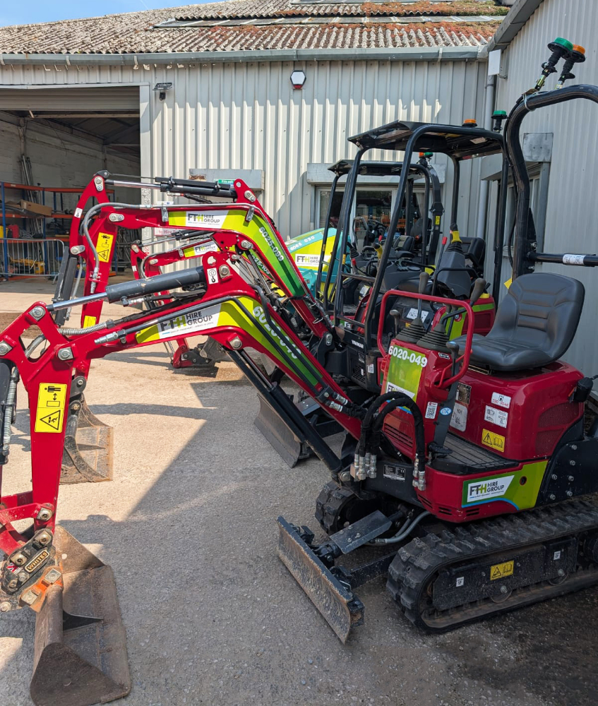 wales-Excavators - Header.jpg (978 KB)